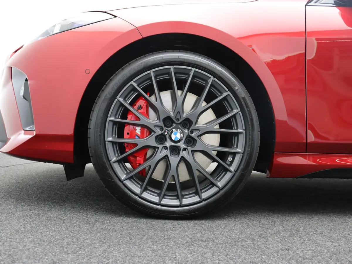 120 M Sportpakket Pro | Premium Pack | Stuurwielrand verwarmd | Driving Assistant | Harman Kardon | 19''