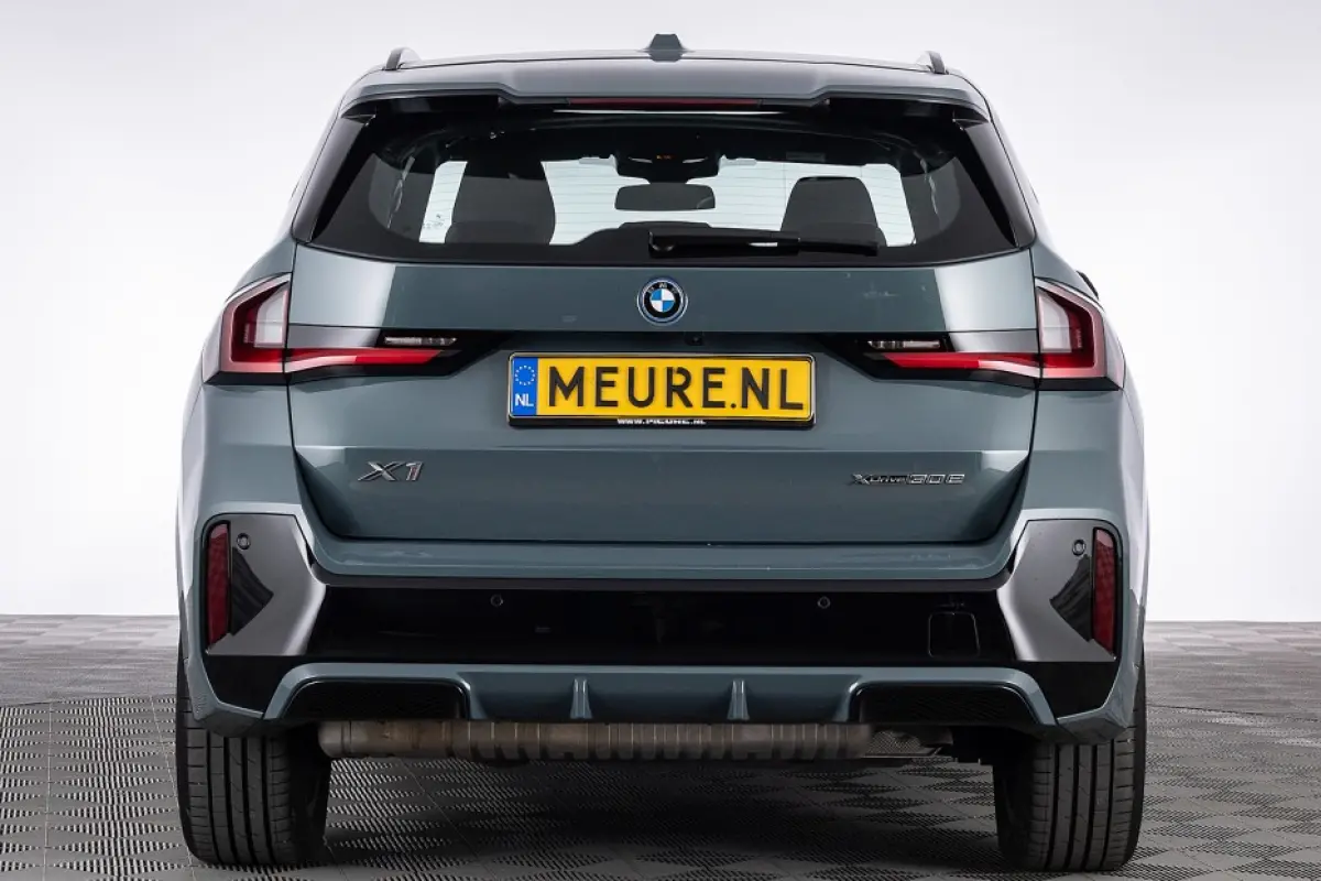 xDrive30e M Sport | harman/kardon | EL. STOELEN | 360 Camera | Head-Up | PHEV