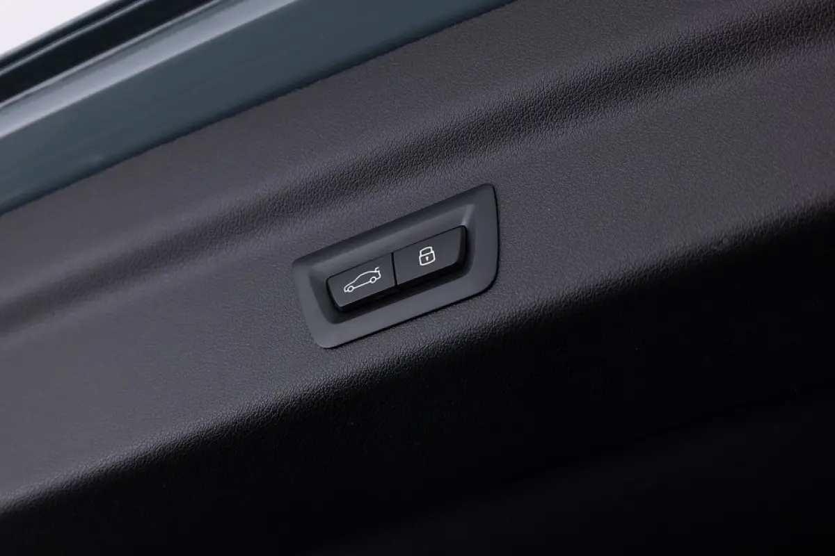 xDrive30e M Sport | harman/kardon | EL. STOELEN | 360 Camera | Head-Up | PHEV