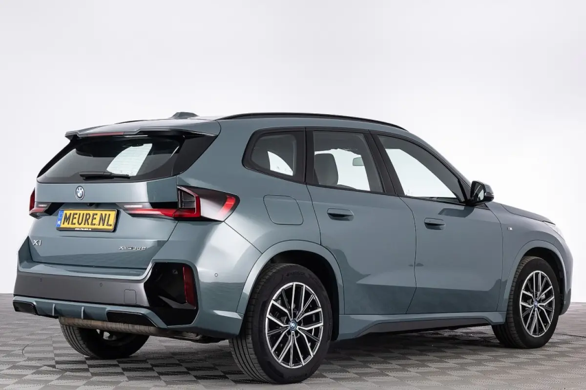 xDrive30e M Sport | harman/kardon | EL. STOELEN | 360 Camera | Head-Up | PHEV