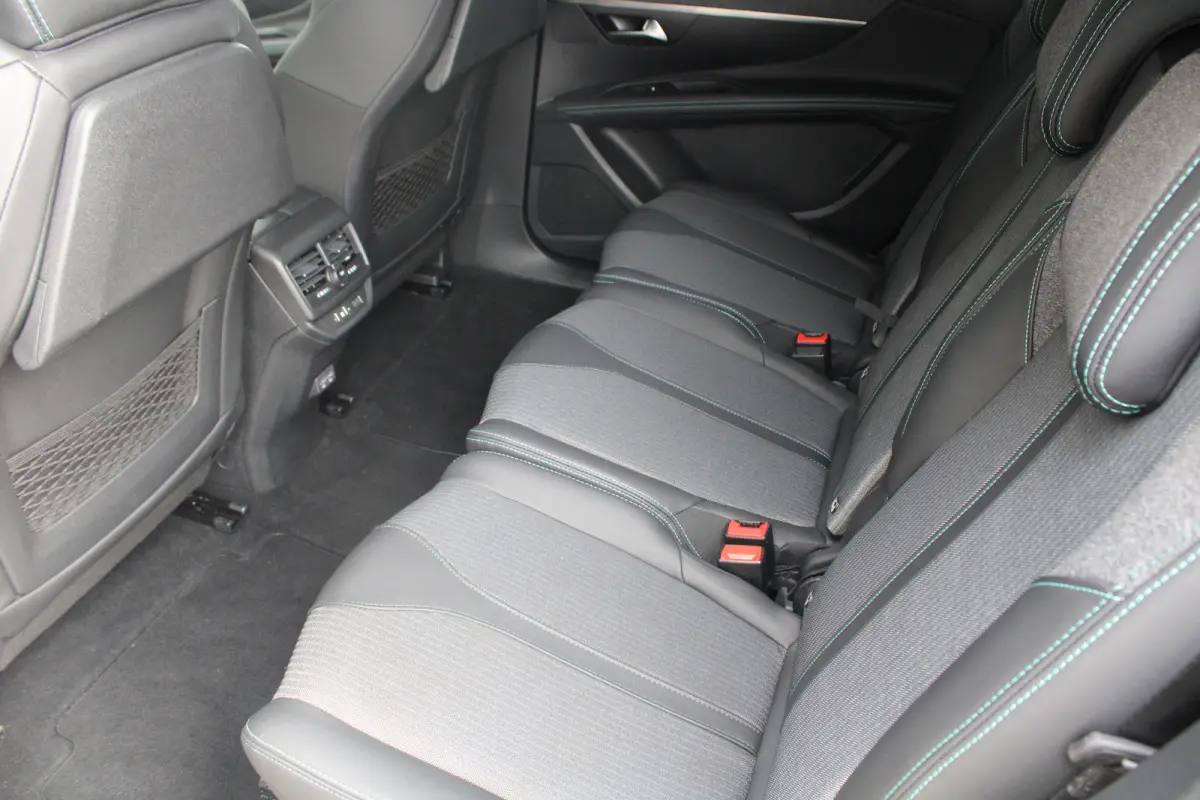 1.2 Hybrid 136 Allure Pack Business | Automaat | Navigatie | Camera | Mild Hybrid | Trekhaak | Apple carplay | 55.000km |