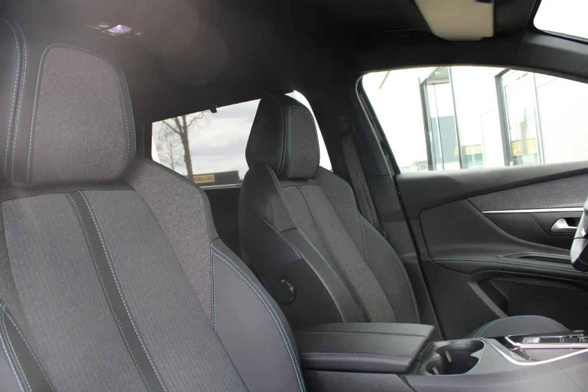 1.2 Hybrid 136 Allure Pack Business | Automaat | Navigatie | Camera | Mild Hybrid | Trekhaak | Apple carplay | 55.000km |