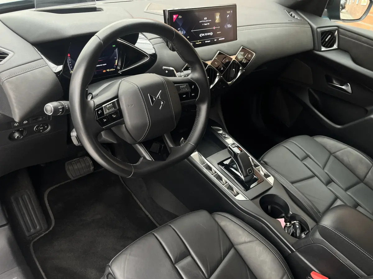 PureTech 130 EAT8 Grand Chic | Stoelverwarming | Leder | Adaptive Cruise Control | Head-up display | Keyless | Elektrisch verstelbare stoelen |