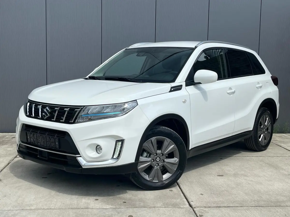 1.5 Hybrid Select Automaat | Adaptive Cruise | Camera | Climate Control | Keyless | Stoelverwarming |