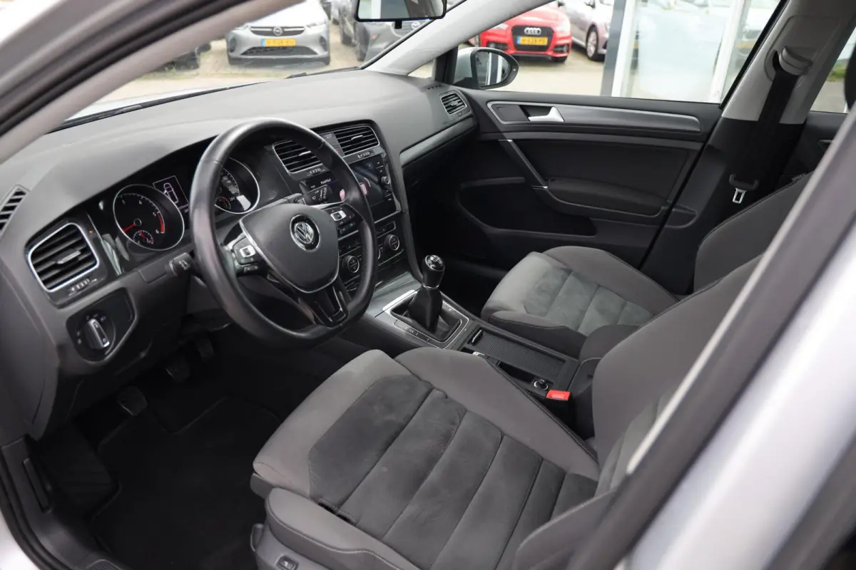 1.6 TDI Comfortline Business|Navi|ACC|Stoelverw.|Carplay|