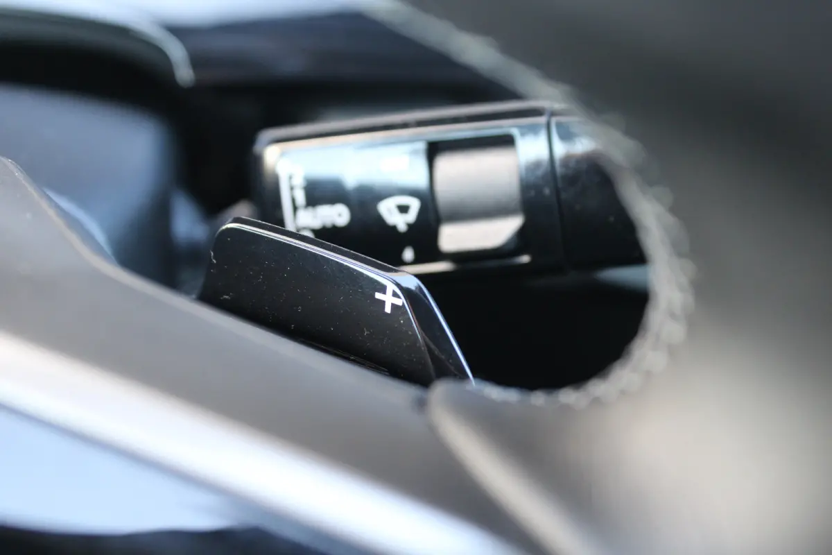 1.6 plug-in Hybrid 195 Allure | Automaat | Navigatie | Panorama/schuifdak | Camera | All season | NL auto | 9.750km |