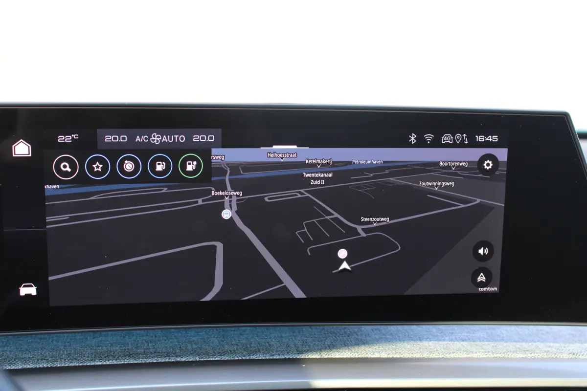 1.6 plug-in Hybrid 195 Allure | Automaat | Navigatie | Panorama/schuifdak | Camera | All season | NL auto | 9.750km |