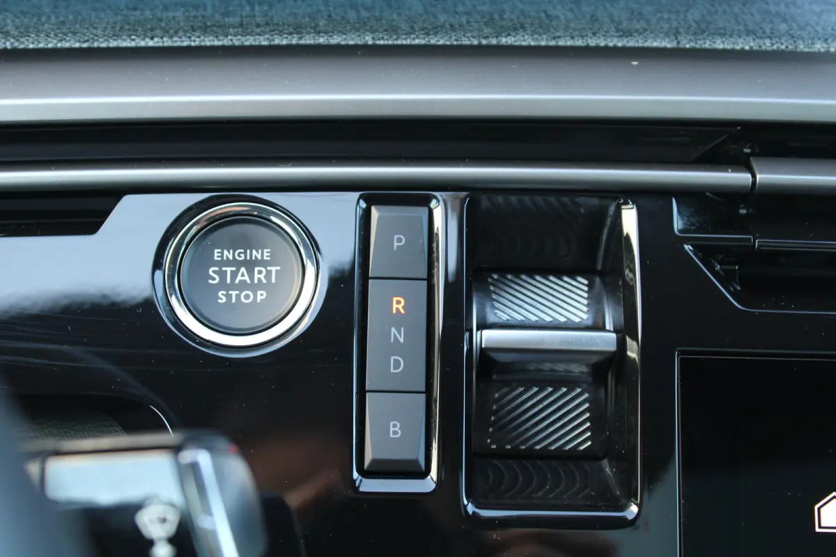 1.6 plug-in Hybrid 195 Allure | Automaat | Navigatie | Panorama/schuifdak | Camera | All season | NL auto | 9.750km |