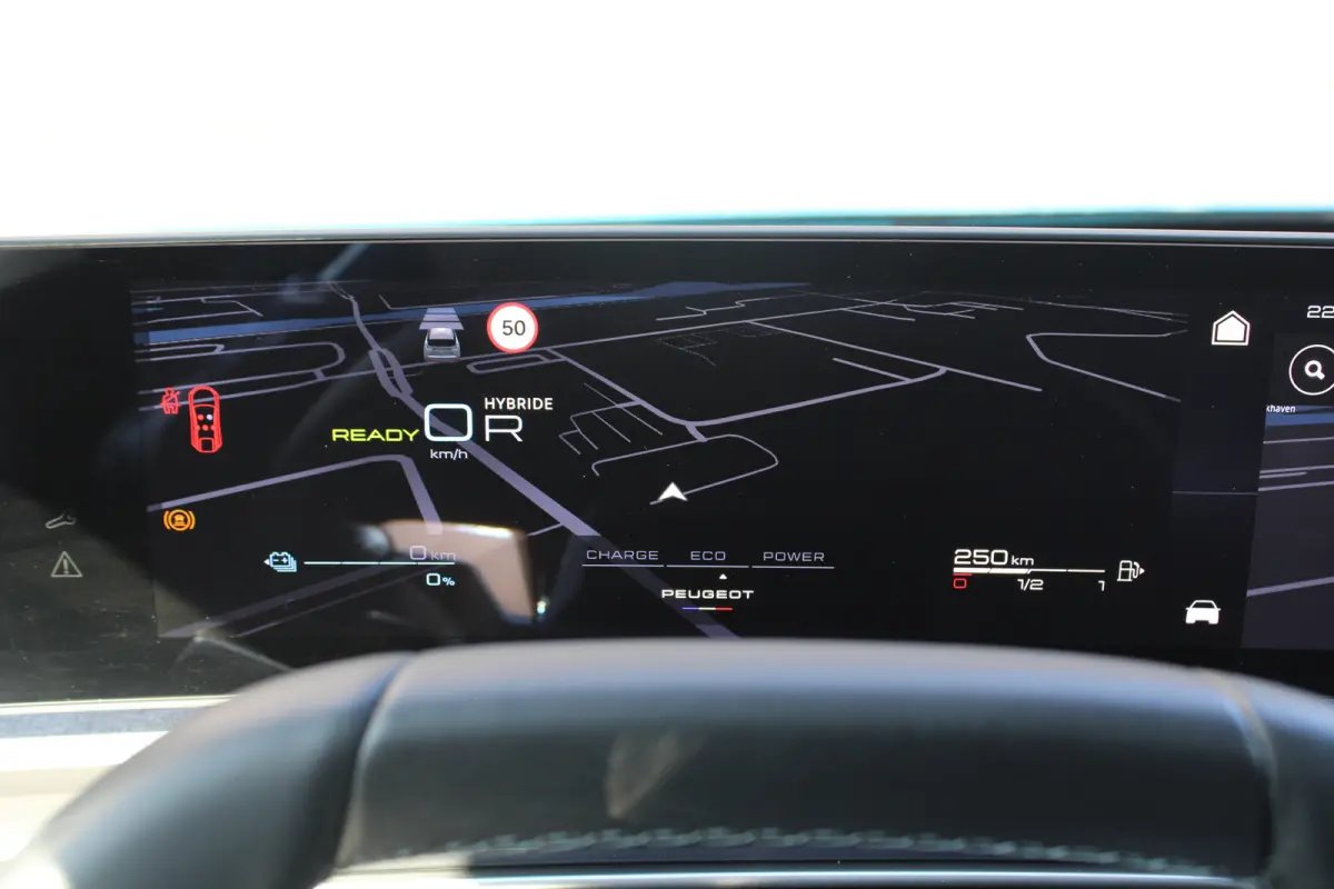 1.6 plug-in Hybrid 195 Allure | Automaat | Navigatie | Panorama/schuifdak | Camera | All season | NL auto | 9.750km |