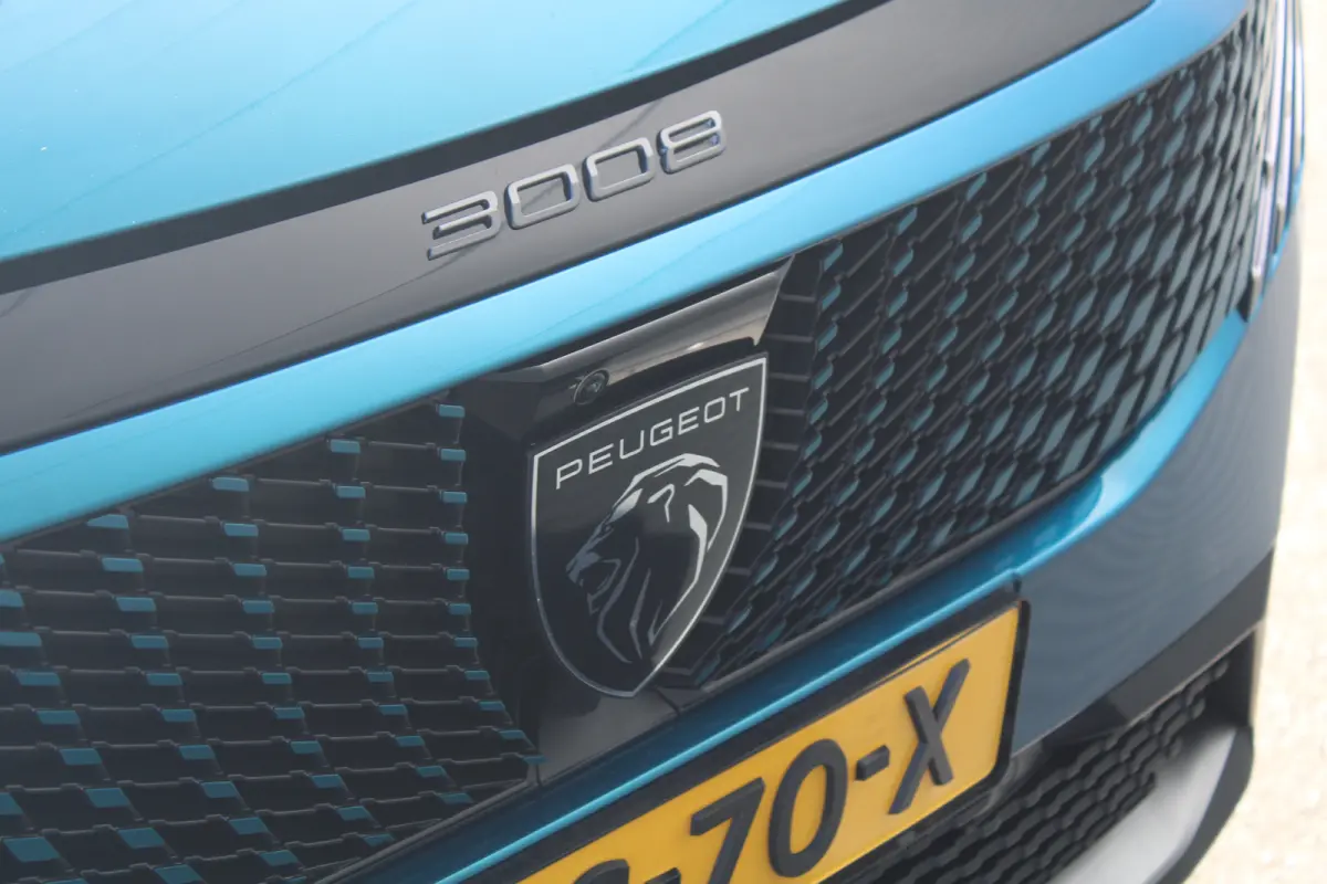 1.6 plug-in Hybrid 195 Allure | Automaat | Navigatie | Panorama/schuifdak | Camera | All season | NL auto | 9.750km |