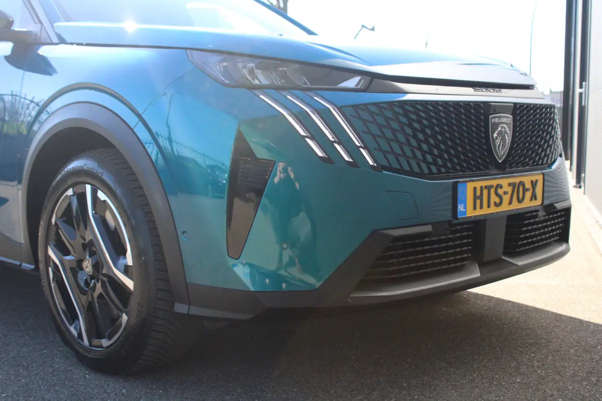 1.6 plug-in Hybrid 195 Allure | Automaat | Navigatie | Panorama/schuifdak | Camera | All season | NL auto | 9.750km |