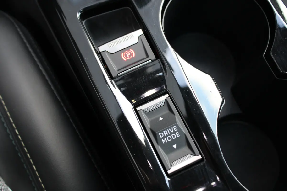 1.2 PureTech GT Pack | Navigatie | Camera | Panoramadak | Stoelverwarming | Apple carplay | Full LED |
