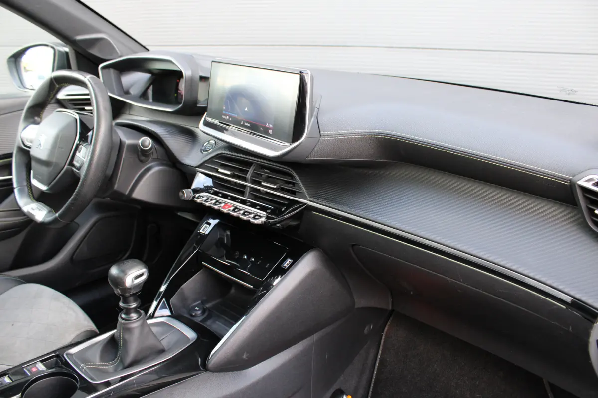 1.2 PureTech GT Pack | Navigatie | Camera | Panoramadak | Stoelverwarming | Apple carplay | Full LED |