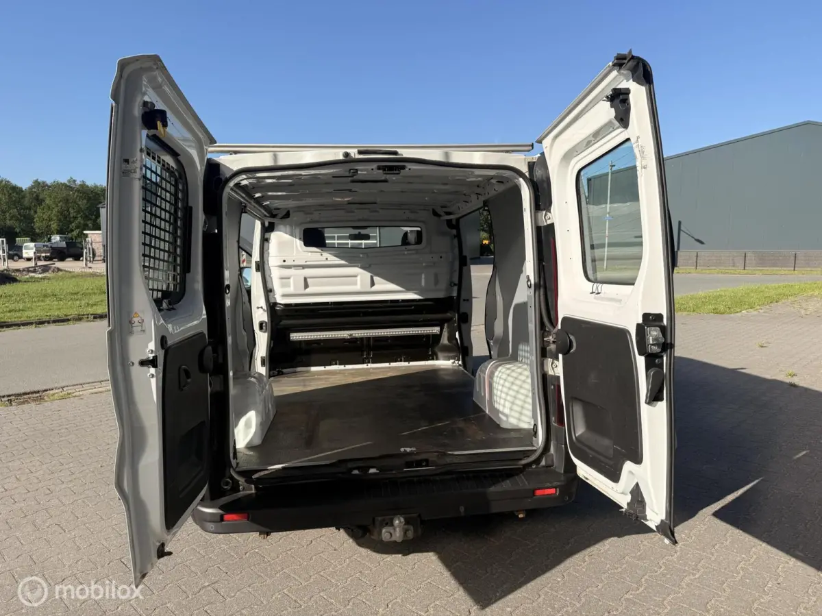 bestel 2.0 dCi 120 T29 L1H1 Comfort