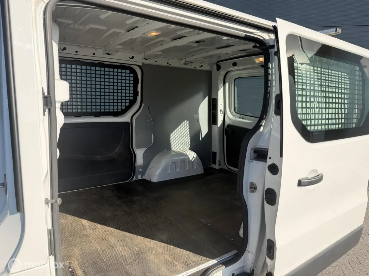 bestel 2.0 dCi 120 T29 L1H1 Comfort
