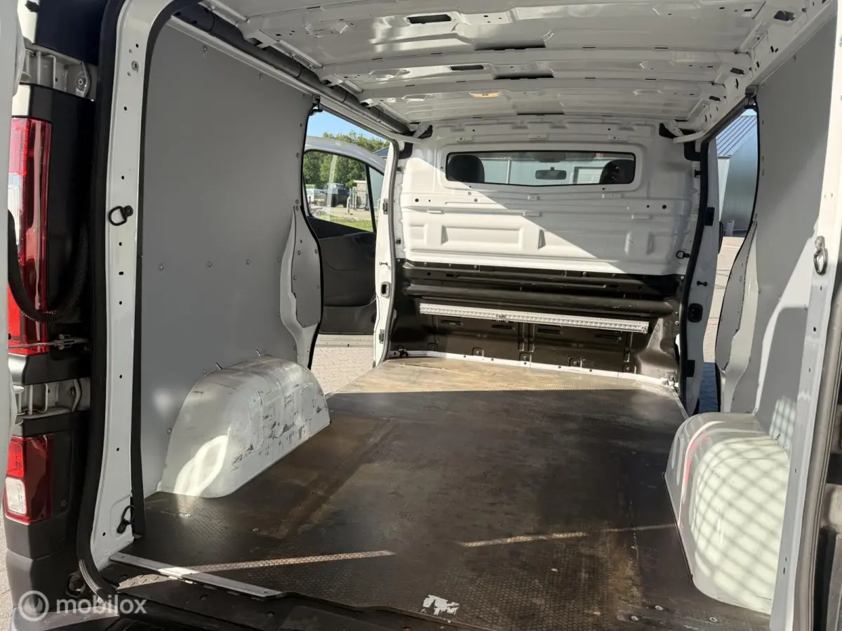 bestel 2.0 dCi 120 T29 L1H1 Comfort