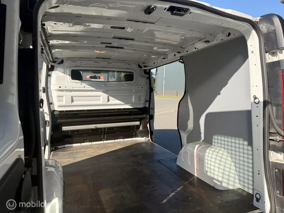 bestel 2.0 dCi 120 T29 L1H1 Comfort