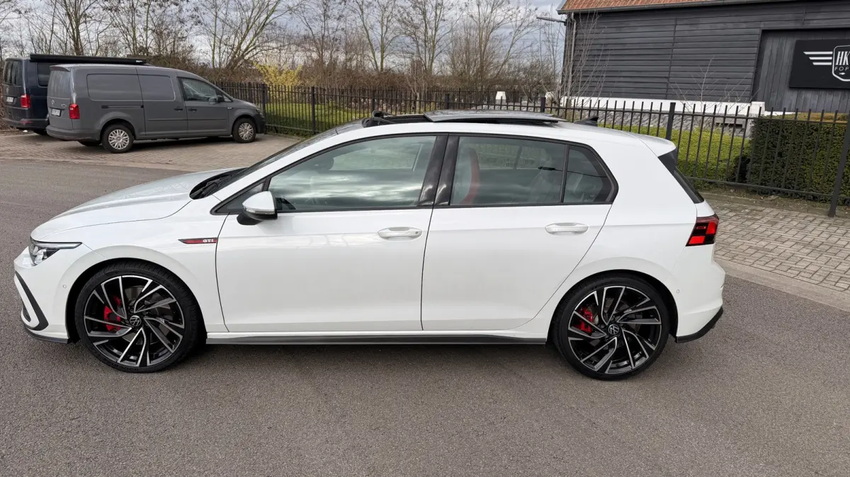 2.0 TSI GTI Panoramadak Leer Stoelverwarming/Verkoeling Camera Keyless entry