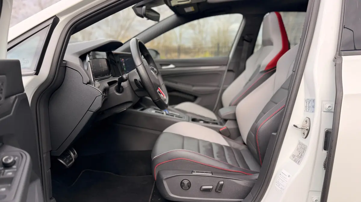 2.0 TSI GTI Panoramadak Leer Stoelverwarming/Verkoeling Camera Keyless entry