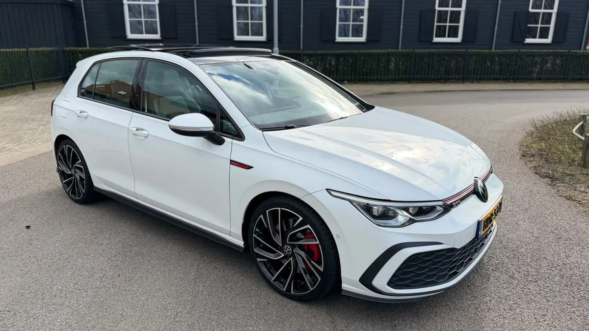 2.0 TSI GTI Panoramadak Leer Stoelverwarming/Verkoeling Camera Keyless entry
