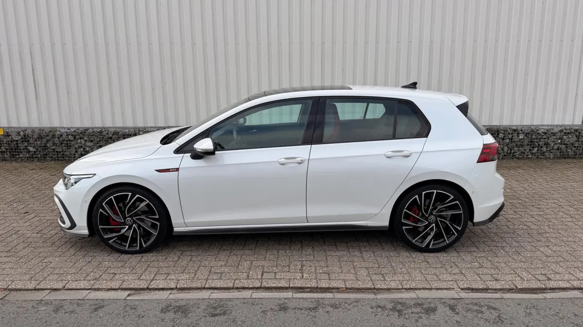 2.0 TSI GTI Panoramadak Leer Stoelverwarming/Verkoeling Camera Keyless entry