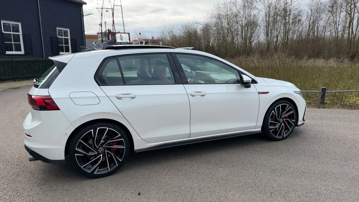 2.0 TSI GTI Panoramadak Leer Stoelverwarming/Verkoeling Camera Keyless entry