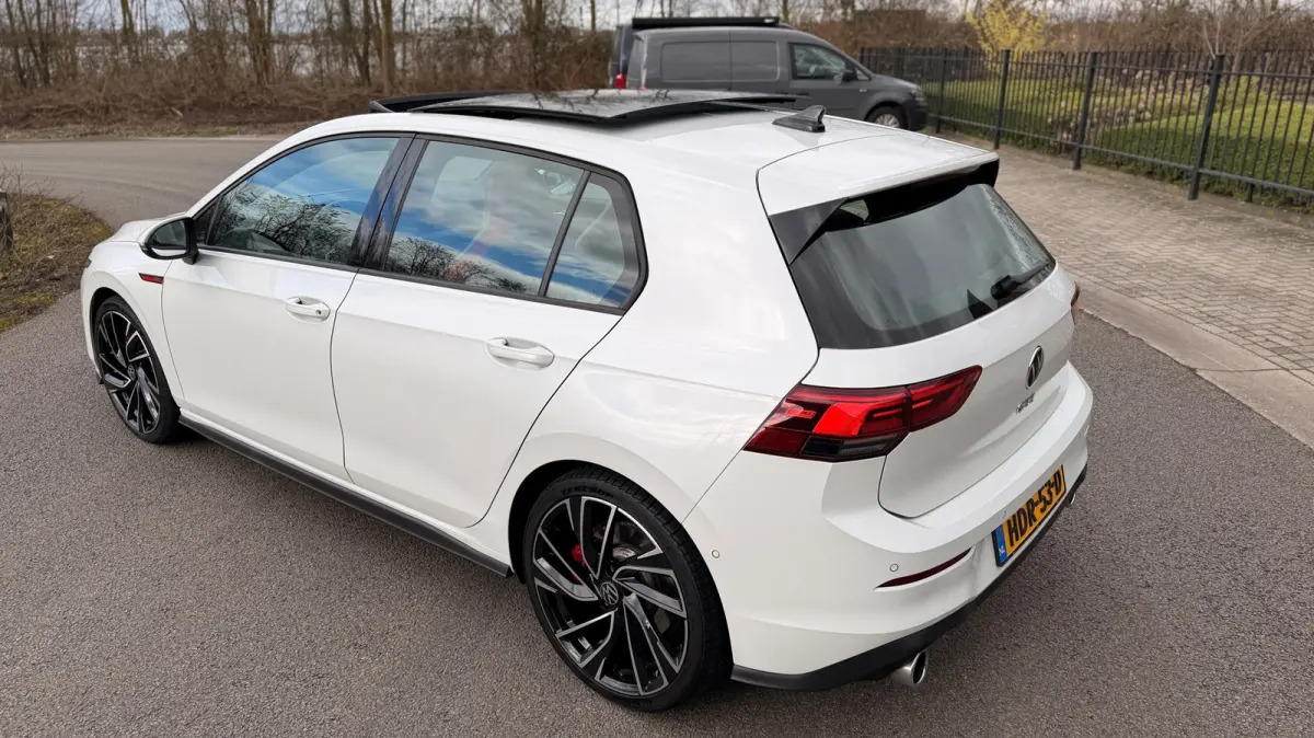 2.0 TSI GTI Panoramadak Leer Stoelverwarming/Verkoeling Camera Keyless entry