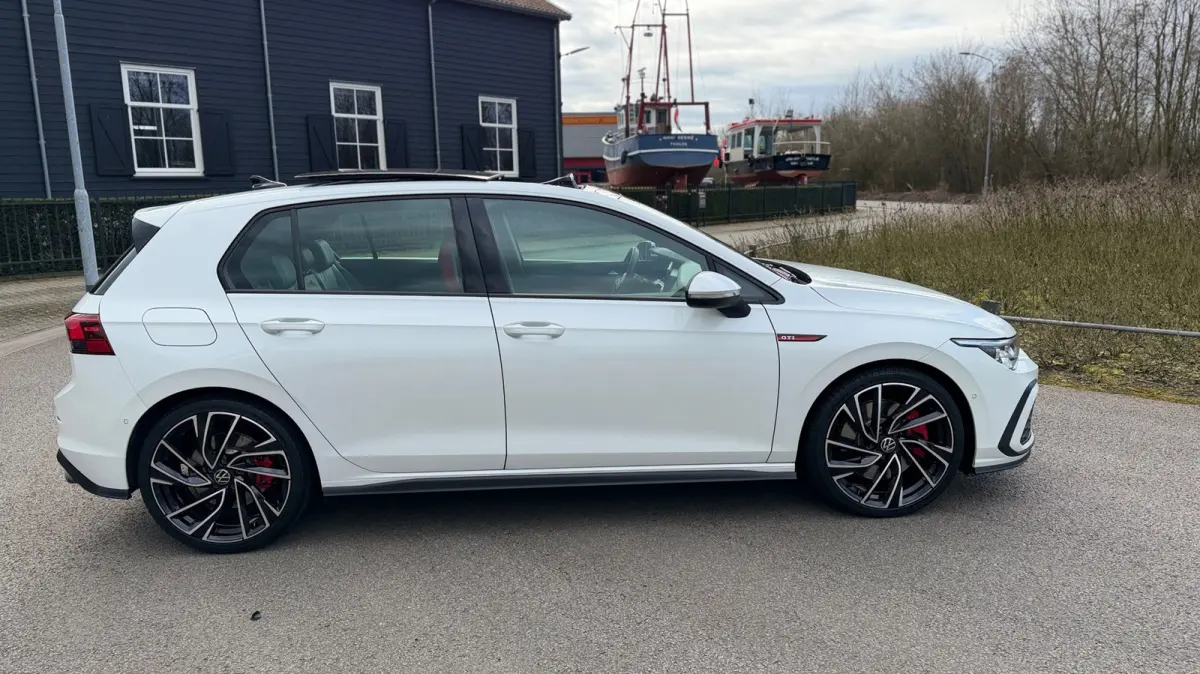 2.0 TSI GTI Panoramadak Leer Stoelverwarming/Verkoeling Camera Keyless entry