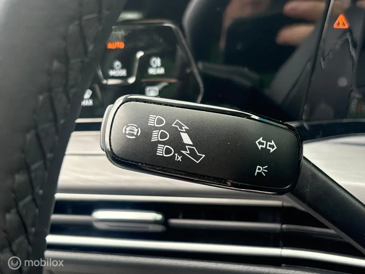 1.4 eHybrid Style|MASSAGE|STOEL/STUUR.VERW