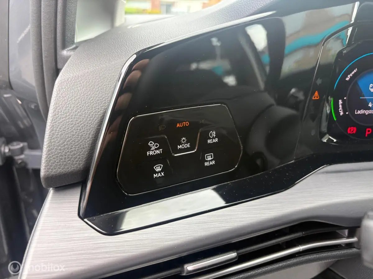 1.4 eHybrid Style|MASSAGE|STOEL/STUUR.VERW