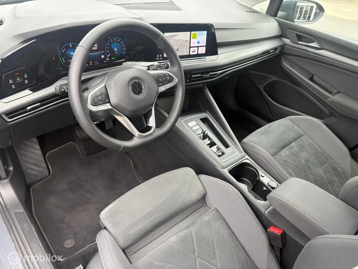 1.4 eHybrid Style|MASSAGE|STOEL/STUUR.VERW
