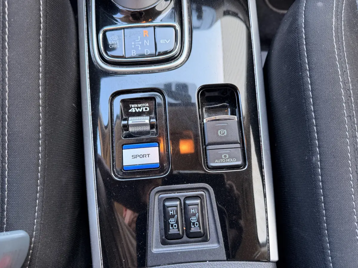 2.4 PHEV AWD PURE PLUG IN HYBRIDE CAMERA CARPLAY LED-XENON