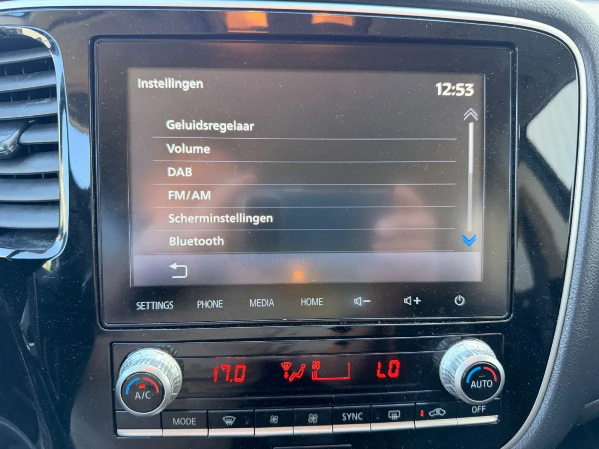 2.4 PHEV AWD PURE PLUG IN HYBRIDE CAMERA CARPLAY LED-XENON