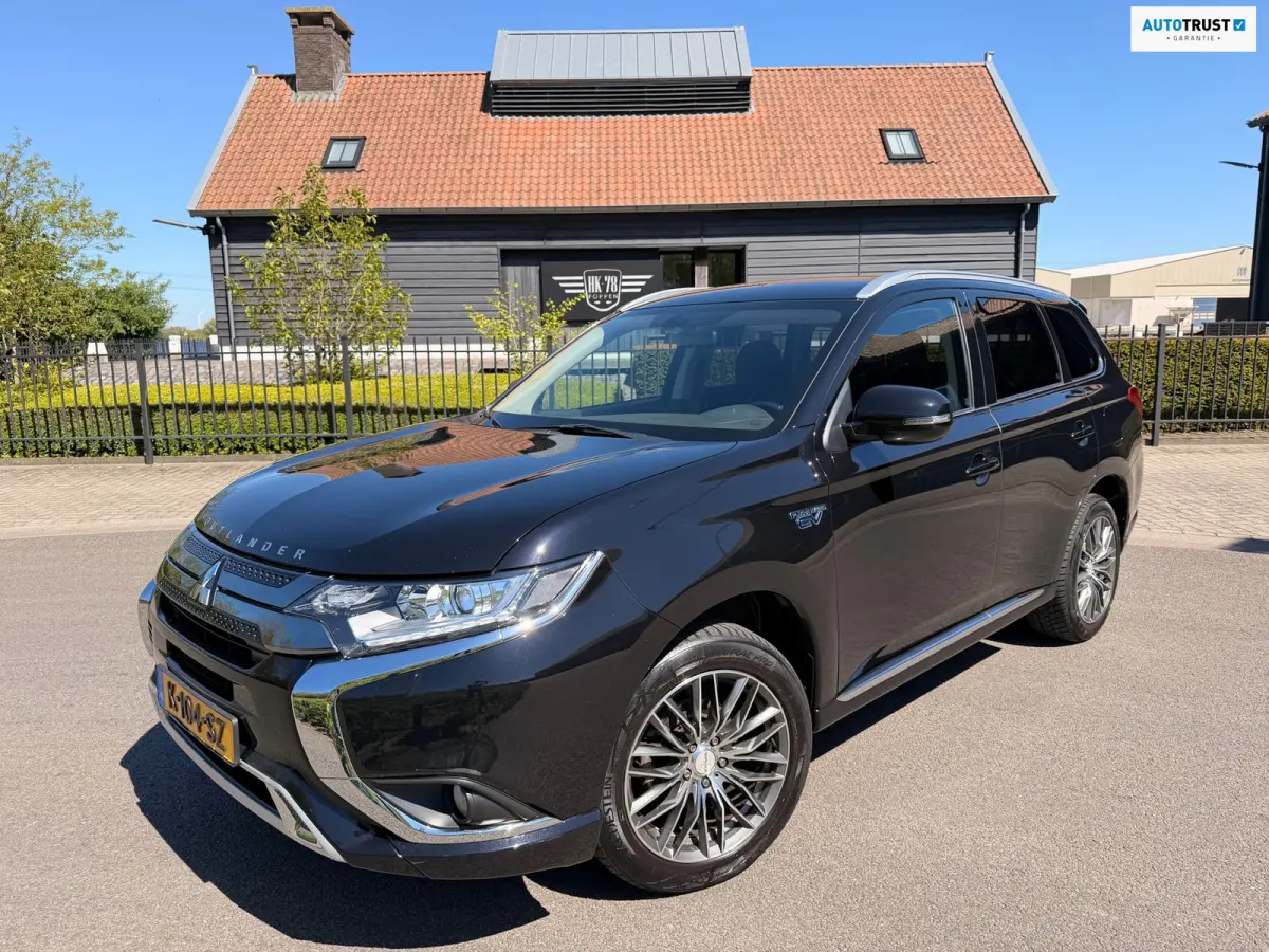 2.4 PHEV AWD PURE PLUG IN HYBRIDE CAMERA CARPLAY LED-XENON