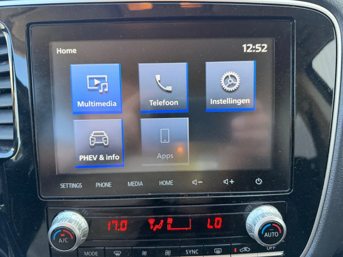 2.4 PHEV AWD PURE PLUG IN HYBRIDE CAMERA CARPLAY LED-XENON