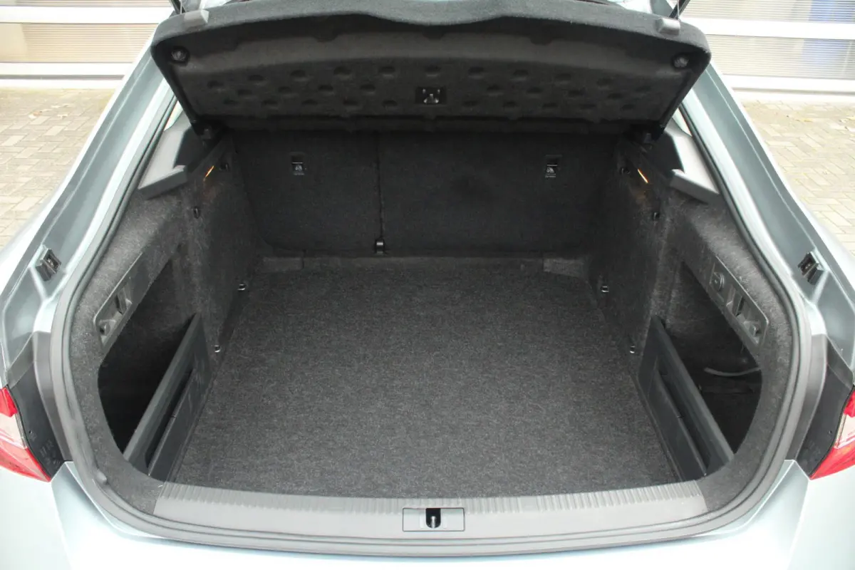 1.5 TSI 150pk Ambition | Verwarmde Voorruit | Cruise Control | 17'LM Velgen | Parkeersensoren | Stoelverwarming | Climate Control