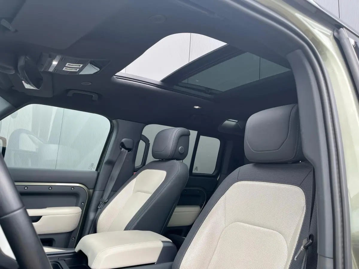 2.0 P400e 110 X-Dynamic HSE | Elek. Trekhaak | Meridian Audio | Panoramadak | Stoel Koeling & Verwarming |