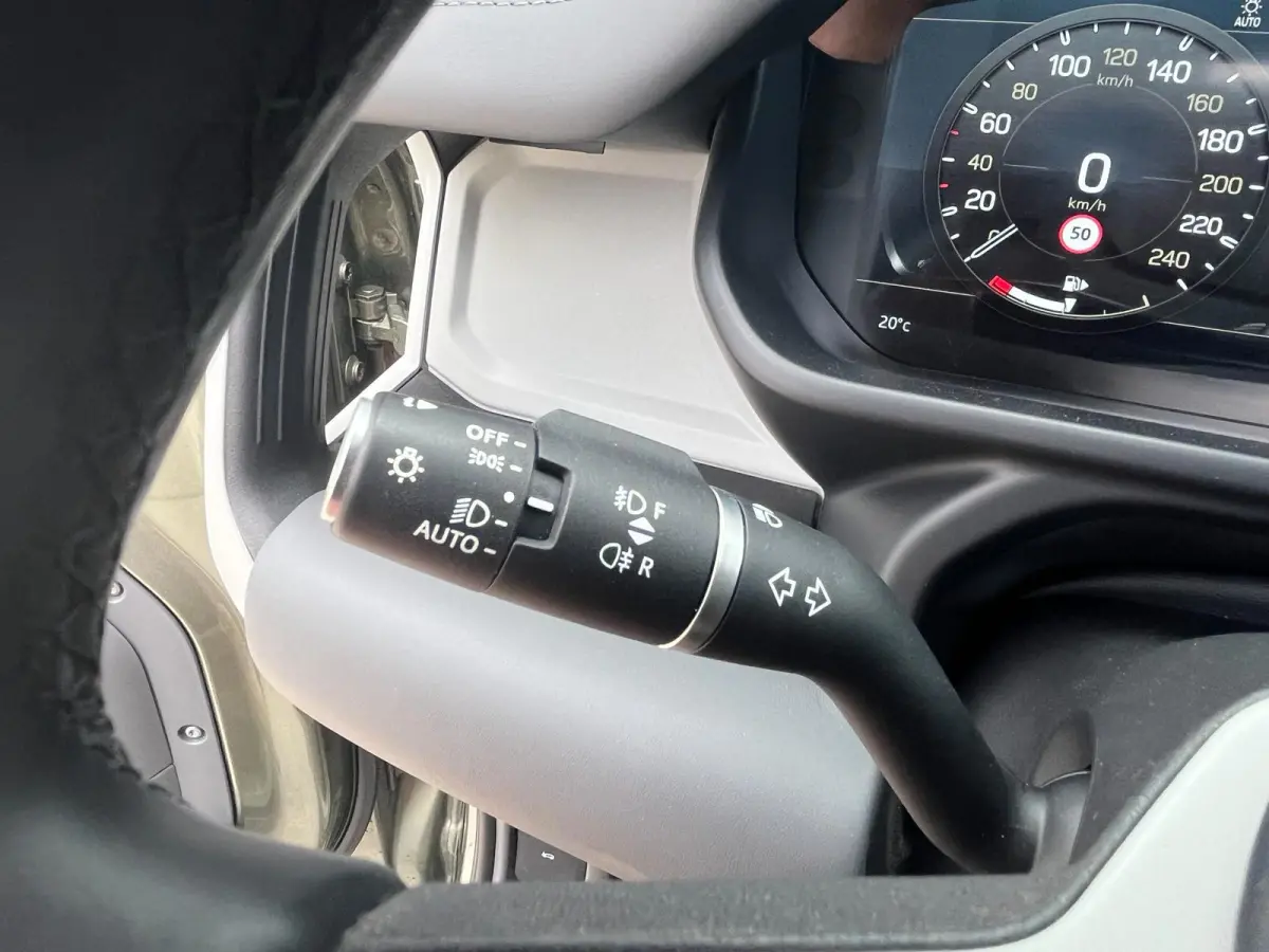2.0 P400e 110 X-Dynamic HSE | Elek. Trekhaak | Meridian Audio | Panoramadak | Stoel Koeling & Verwarming |