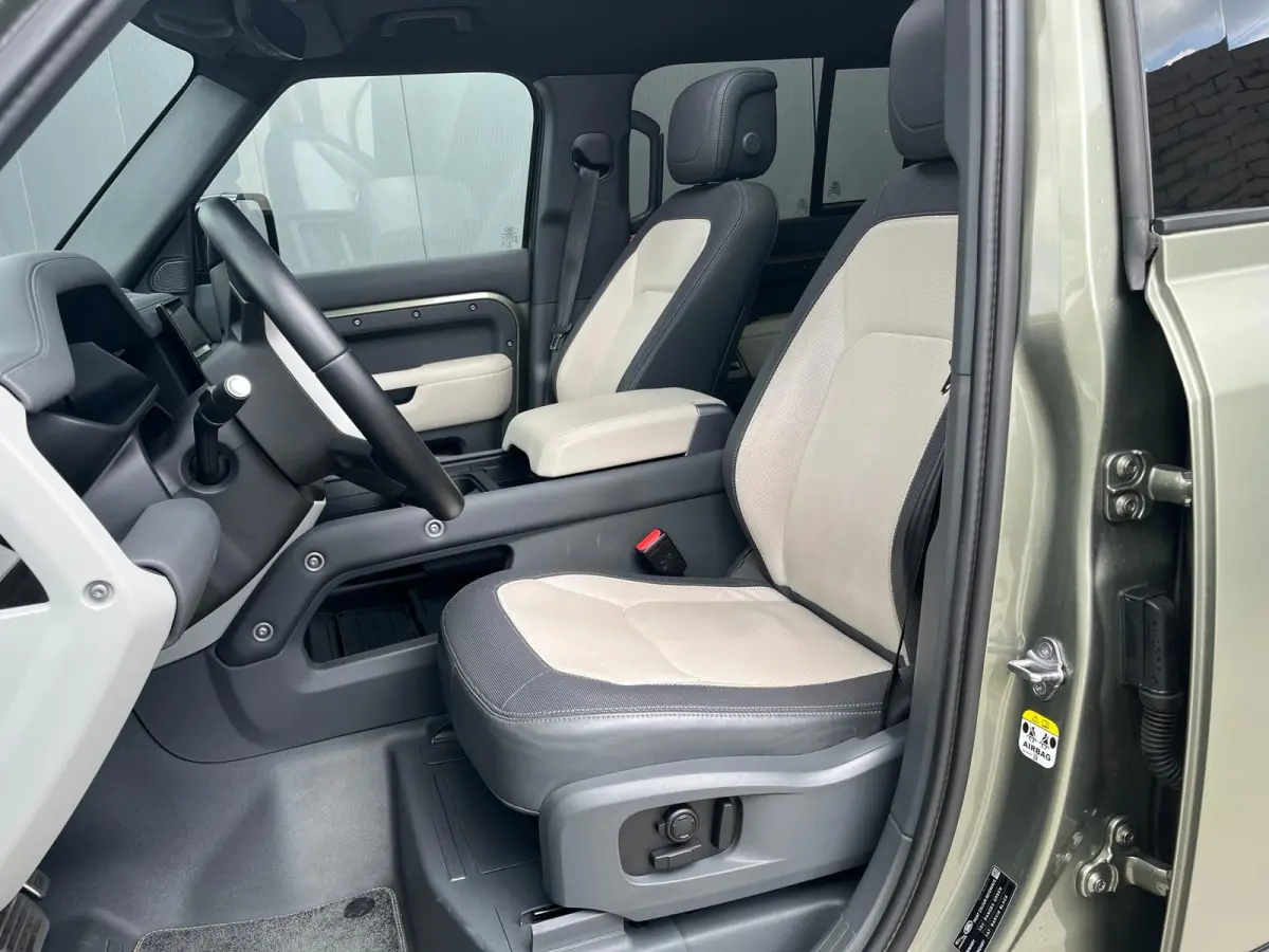 2.0 P400e 110 X-Dynamic HSE | Elek. Trekhaak | Meridian Audio | Panoramadak | Stoel Koeling & Verwarming |