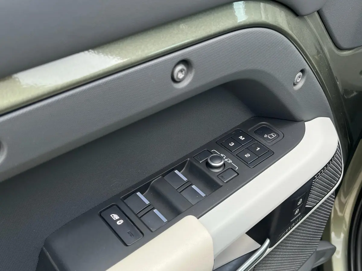2.0 P400e 110 X-Dynamic HSE | Elek. Trekhaak | Meridian Audio | Panoramadak | Stoel Koeling & Verwarming |