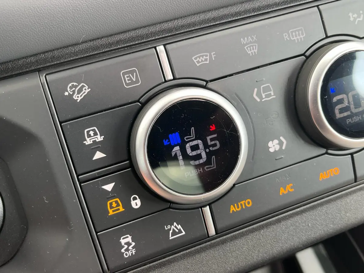 2.0 P400e 110 X-Dynamic HSE | Elek. Trekhaak | Meridian Audio | Panoramadak | Stoel Koeling & Verwarming |