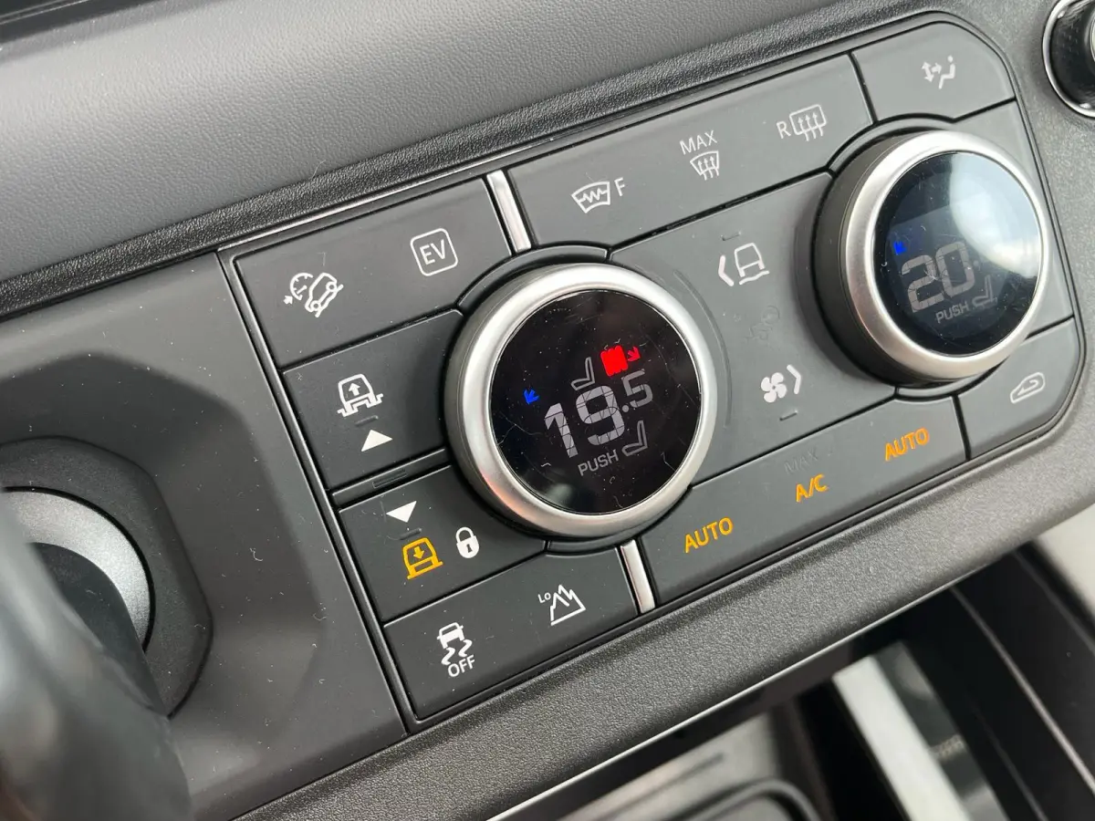 2.0 P400e 110 X-Dynamic HSE | Elek. Trekhaak | Meridian Audio | Panoramadak | Stoel Koeling & Verwarming |