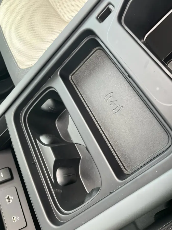 2.0 P400e 110 X-Dynamic HSE | Elek. Trekhaak | Meridian Audio | Panoramadak | Stoel Koeling & Verwarming |
