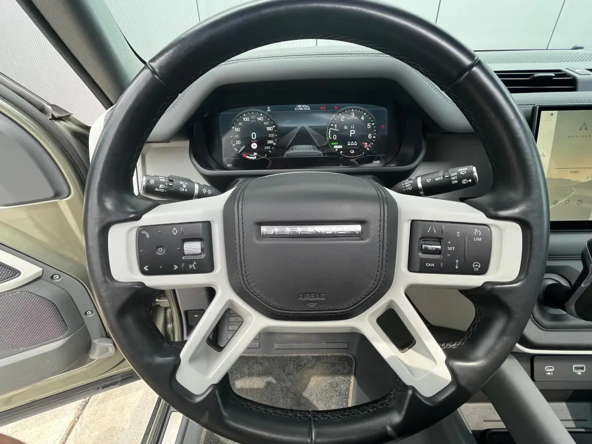 2.0 P400e 110 X-Dynamic HSE | Elek. Trekhaak | Meridian Audio | Panoramadak | Stoel Koeling & Verwarming |