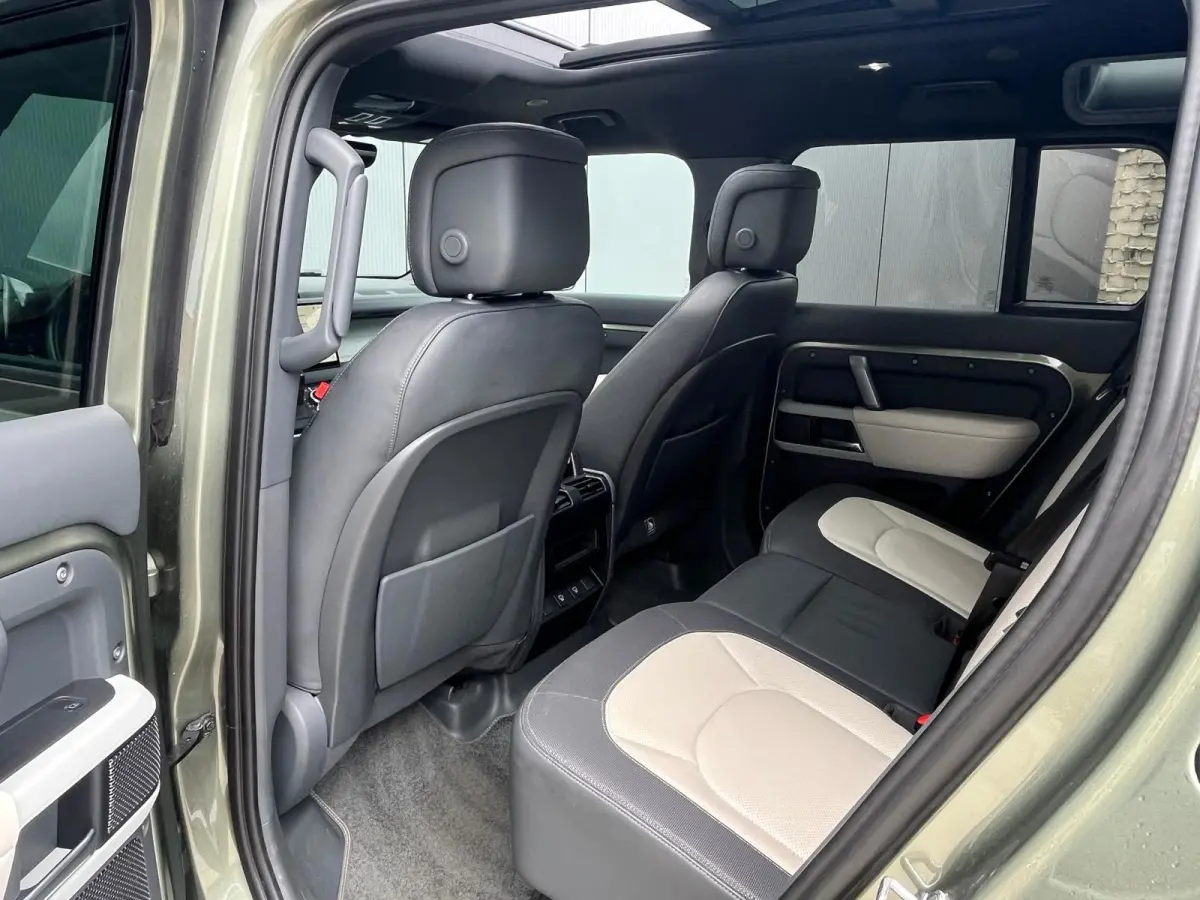 2.0 P400e 110 X-Dynamic HSE | Elek. Trekhaak | Meridian Audio | Panoramadak | Stoel Koeling & Verwarming |