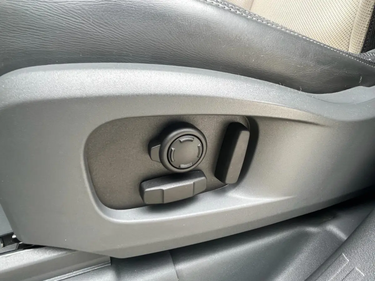 2.0 P400e 110 X-Dynamic HSE | Elek. Trekhaak | Meridian Audio | Panoramadak | Stoel Koeling & Verwarming |