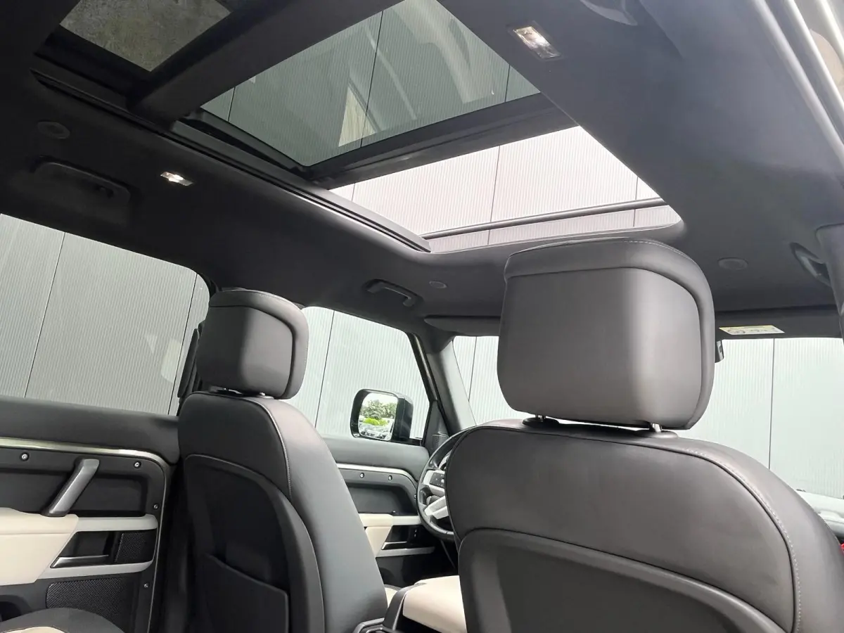 2.0 P400e 110 X-Dynamic HSE | Elek. Trekhaak | Meridian Audio | Panoramadak | Stoel Koeling & Verwarming |