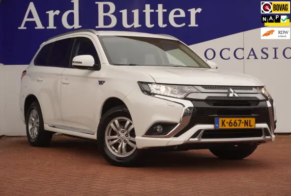 2.4 PHEV 4WD Pure 240PK / Carplay / Camera / stoel-verw / 45.KM Act.radius / 1500.KG Trekgewicht / = SUPER !!
