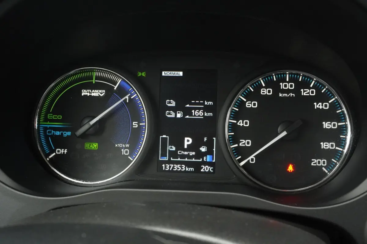 2.4 PHEV 4WD Pure 240PK / Carplay / Camera / stoel-verw / 45.KM Act.radius / 1500.KG Trekgewicht / = SUPER !!