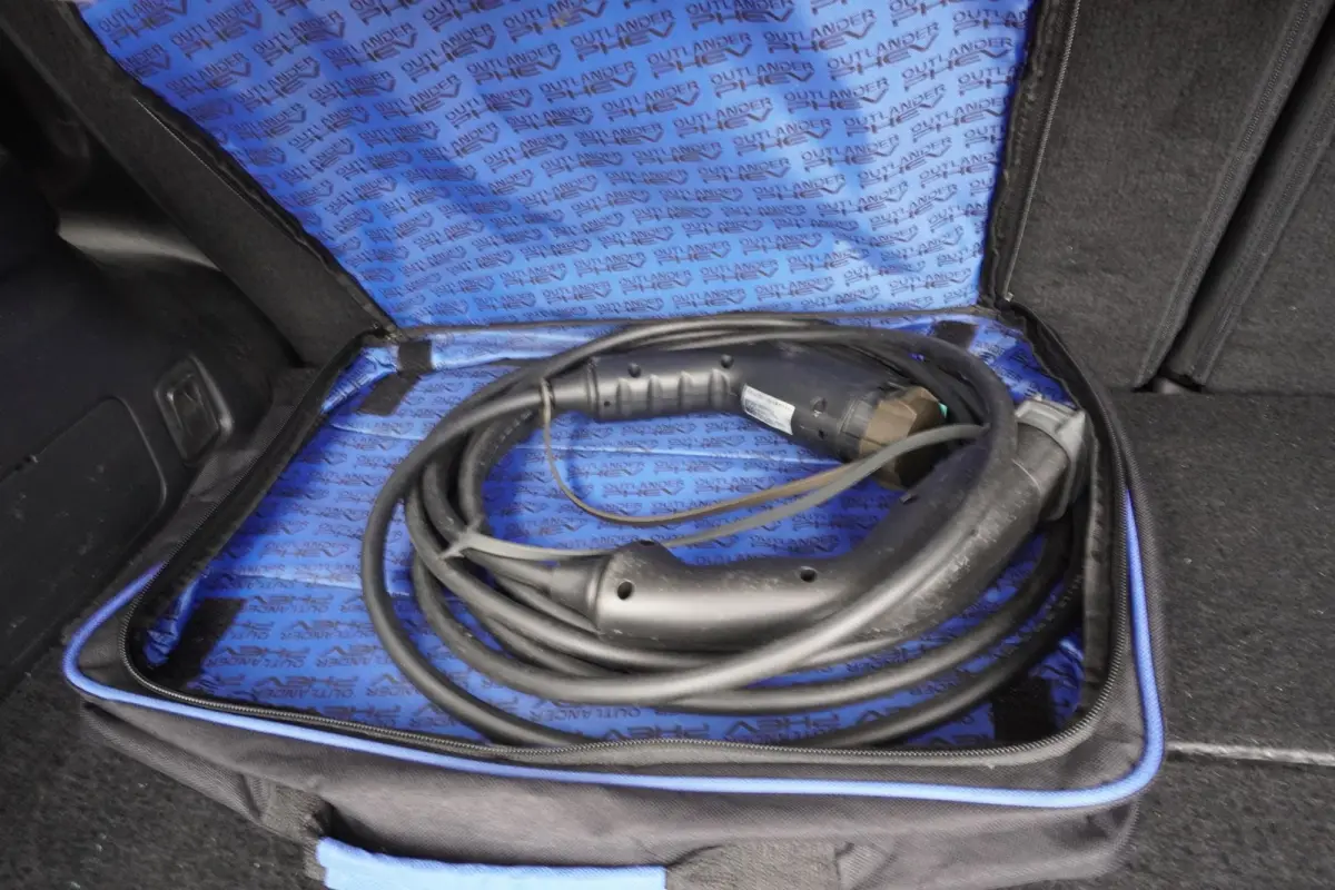 2.4 PHEV 4WD Pure 240PK / Carplay / Camera / stoel-verw / 45.KM Act.radius / 1500.KG Trekgewicht / = SUPER !!